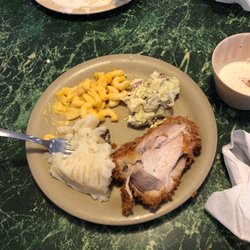Green Tomato Buffet - Bland buffet food.