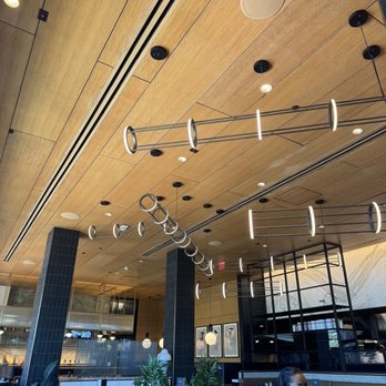 Earls Kitchen + Bar - Inside - New American Near Me - Orlando, Florida Earls Kitchen + Bar - Inside - New American Near Me - Orlando, Florida
