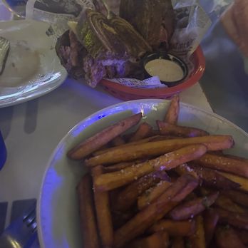 Murphy’s Corner - Rueben and Sweet Potato Fries - New American Near Me - Lenexa, Kansas
