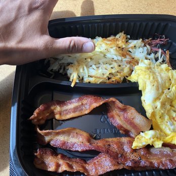 Zippy's - Full serving of hash browns. Was more like a keiki size. - Diners Near Me - Kaneohe, Hawaii