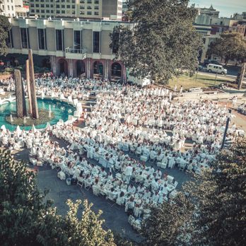 Brink Events - Dîner en Blanc Victoria 2017 - Party & Event Planning Near Me - Victoria, British Columbia Brink Events - Dîner en Blanc Victoria 2017 - Party & Event Planning Near Me - Victoria, British Columbia