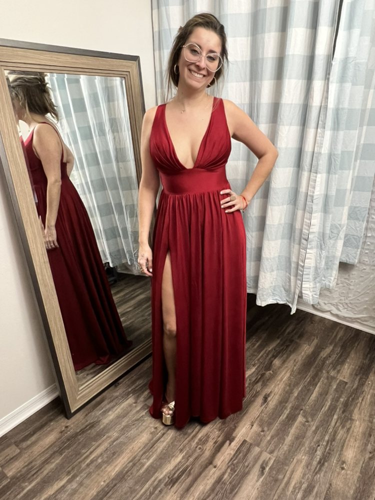 SEAMSTRESS TAILOR & ALTERATIONS Request a Quote Kissimmee, Florida