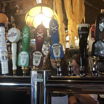 MacLaomainn's Scottish Pub - Pubs Near Me - Chester, Vermont