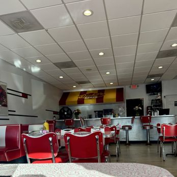 Dicky's Dogs - Restaurant - New American Near Me - Toms River, New Jersey