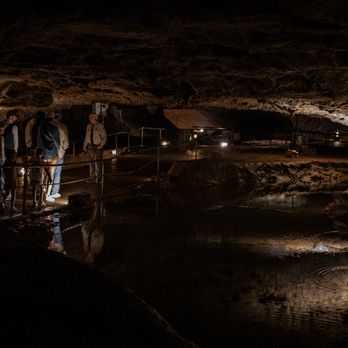 Meramec Caverns - Tours Near Me - Sullivan, Missouri Meramec Caverns - Tours Near Me - Sullivan, Missouri