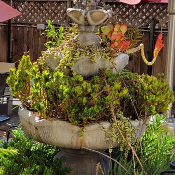 Crepes de Paris - Outdoor patio - Breakfast & Brunch Near Me - Pasadena, California Crepes de Paris - Outdoor patio - Breakfast & Brunch Near Me - Pasadena, California