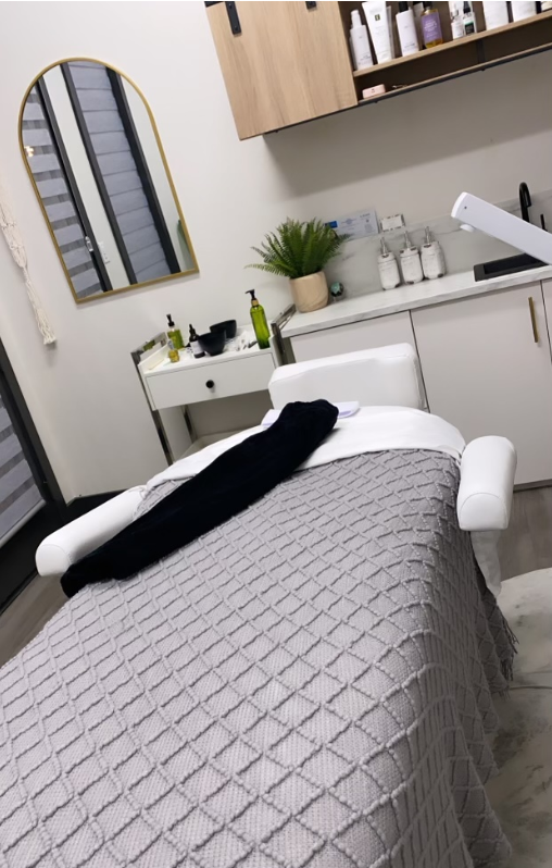 Beautè Esthetics Logo
