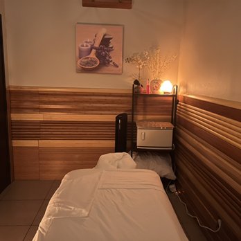 Massage Bella Vida - Treatment room - Beauty & Spas Near Me - Long Beach, California Massage Bella Vida - Treatment room - Beauty & Spas Near Me - Long Beach, California