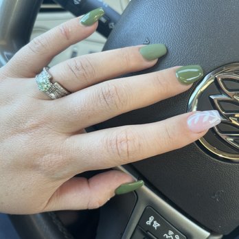Nails Uncorked - Nail Salons Near Me - Eugene, Oregon