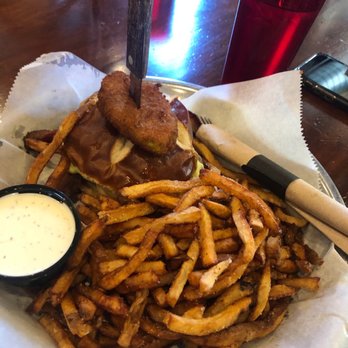 Stack'd Burger Bar - Burgers Near Me - Milwaukee, Wisconsin