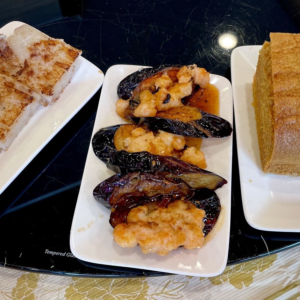Phoenix Restaurant - Pan fried taro cake, stuffed eggplant, steamed malay sponge cake - Dim Sum Near Me - Chicago, Illinois Phoenix Restaurant - Pan fried taro cake, stuffed eggplant, steamed malay sponge cake - Dim Sum Near Me - Chicago, Illinois