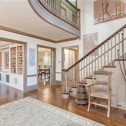 William Raveis: Robin Gebrian - 2 Olcott Way, Farmington, CT 06032