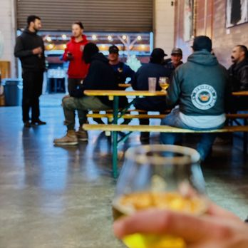 Blue Oak Brewing Company - Indoor seating - Breweries Near Me - San Carlos, California Blue Oak Brewing Company - Indoor seating - Breweries Near Me - San Carlos, California