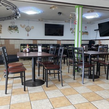 Oh My Pho - Inside - Vietnamese Near Me - Lawndale, California