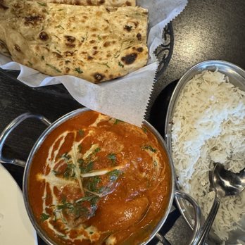 Bombay Cafe - Butter chicken and garlic naan - Indian Near Me - oakland park, Florida Bombay Cafe - Butter chicken and garlic naan - Indian Near Me - oakland park, Florida