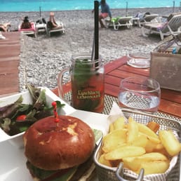 Delicious Cheeseburger Meal
