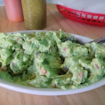 Mariscos y Birria El Sinaloa - Guacamole Tradicional con Pico de Gallo - Seafood Near Me - Dumas, Texas Mariscos y Birria El Sinaloa - Guacamole Tradicional con Pico de Gallo - Seafood Near Me - Dumas, Texas