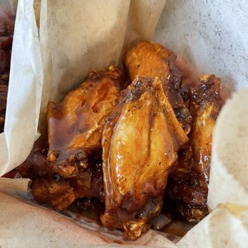 Cyber Wings - Honey Garlic (TikTok: @justandyvu) - Chicken Wings Near Me - Fountain Valley, California