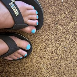 Sky Nails Spa - My beautiful toes thanks to Mary