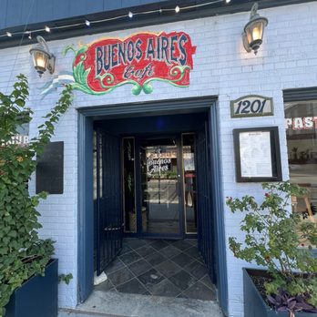 Buenos Aires Café - Este - Outside - Argentine Near Me - Austin, Texas Buenos Aires Café - Este - Outside - Argentine Near Me - Austin, Texas
