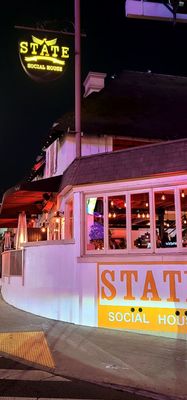 State Social House by null