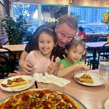La Pizza Rina - Daddy and Daughters Pizza Date! - Italian Near Me - Honolulu, Hawaii La Pizza Rina - Daddy and Daughters Pizza Date! - Italian Near Me - Honolulu, Hawaii
