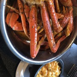 C & J's Crab Shack & Bar - Legs & Mac
