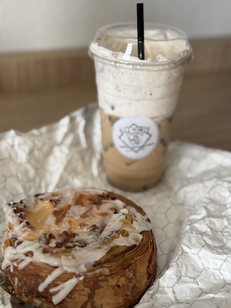 Social spots from Bald Monkey Beanery