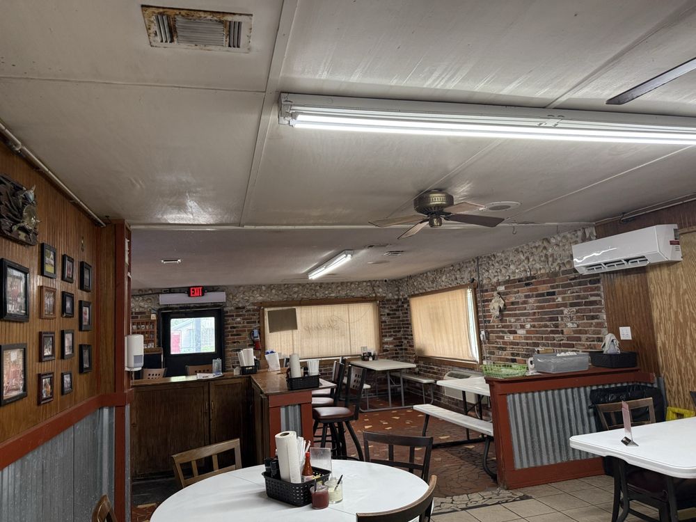 Posey's Steam Room & Oyster Bar