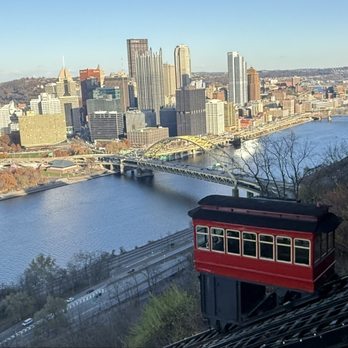 Duquesne Incline - Photo 4: View of Downtown Pittsburgh from the top platform - Landmarks & Historical Buildings Near Me - Pittsburgh, Pennsylvania Duquesne Incline - Photo 4: View of Downtown Pittsburgh from the top platform - Landmarks & Historical Buildings Near Me - Pittsburgh, Pennsylvania