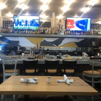 Ms. Icey's Kitchen & Bar - Bar Area - Bars Near Me - Decatur, Georgia