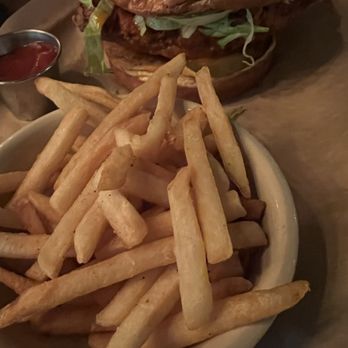 Union Bear Brewing Company - Crispy buttermilk chicken sandwich - American Near Me - Plano, Texas Union Bear Brewing Company - Crispy buttermilk chicken sandwich - American Near Me - Plano, Texas