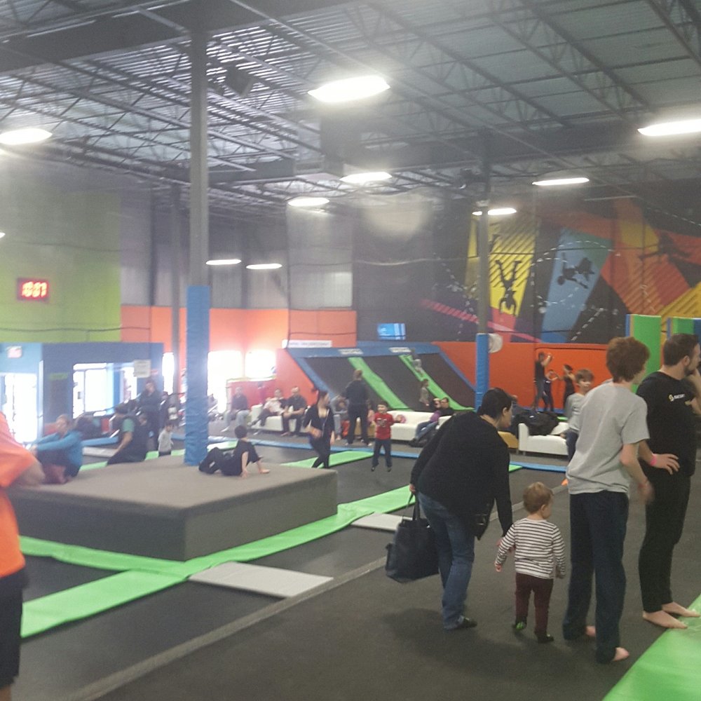 iSaute - Trampoline Parks Near Me - Laval, Quebec iSaute - Trampoline Parks Near Me - Laval, Quebec