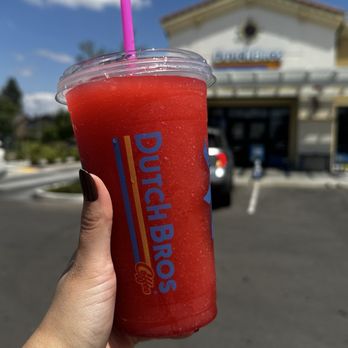 Dutch Bros Coffee - Juice Bars & Smoothies Near Me - Clovis, California