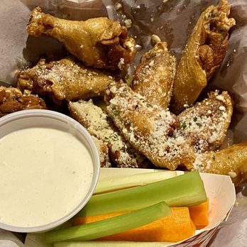 Ralph's Tavern - Mmmmmm crispy garlic Parmesan wings!! - Italian Near Me - Albany, New York
