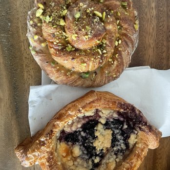 Adapt Kitchen and Juice Bar - Juice Bars & Smoothies Near Me - Wrightsville Beach, North Carolina