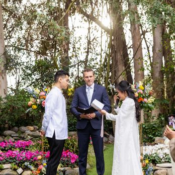 Jason Olver Wedding Ceremony Officiant - Jason Officianting at Twin Oaks Garden Estate - Officiants Near Me Jason Olver Wedding Ceremony Officiant - Jason Officianting at Twin Oaks Garden Estate - Officiants Near Me