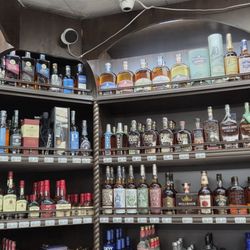 Red Rock Liquor