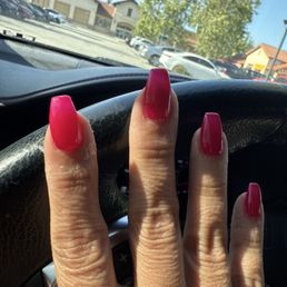 Broken nail they fixed but color doesn't match Broken nail they fixed but color doesn't match