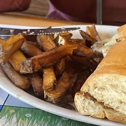I ordered the French dip sandwich made with thinly sliced ribeye and fries,  I got a steak-umm sandwich and soggy fries