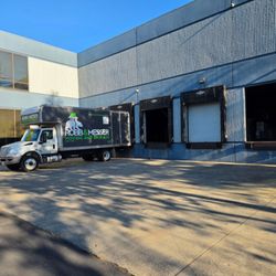 Robb & Messer Moving and Storage - Our local moving truck at our Petaluma facility, ready to head out for another job!