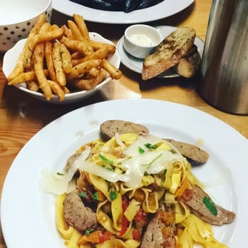 Corner Kitchen - New American Near Me - Dayton, Ohio
