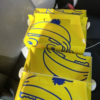 Beard Papa's Castro Valley - Two boxes to go (4 in each box) - Desserts Near Me - Castro Valley, California