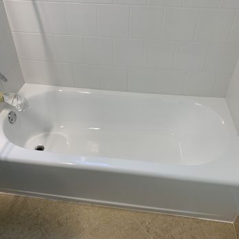 Florida Bathtub Refinishing - Right after - still looks the same 2 months later - Refinishing Services Near Me - Miami, Florida Florida Bathtub Refinishing - Right after - still looks the same 2 months later - Refinishing Services Near Me - Miami, Florida