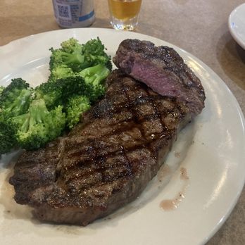 Logan's Roadhouse - Not a $25 medium rare New York strip - Steakhouses Near Me - Marion, Illinois