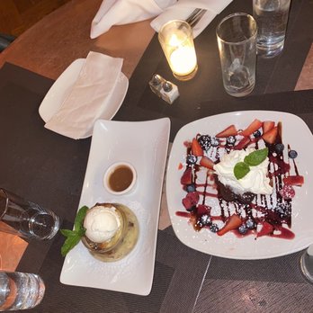 Banc Cafe - Chocolate Chip and Banana Bread Pudding and Warm Molten Chocolate Cake - Cafes Near Me - New York, New York Banc Cafe - Chocolate Chip and Banana Bread Pudding and Warm Molten Chocolate Cake - Cafes Near Me - New York, New York