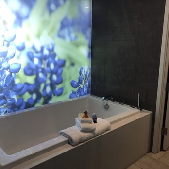 Archer Hotel Austin - Huge bathtub,rubber duck and this amazing glass wall. - Hotels Near Me - Austin, Texas Archer Hotel Austin - Huge bathtub,rubber duck and this amazing glass wall. - Hotels Near Me - Austin, Texas