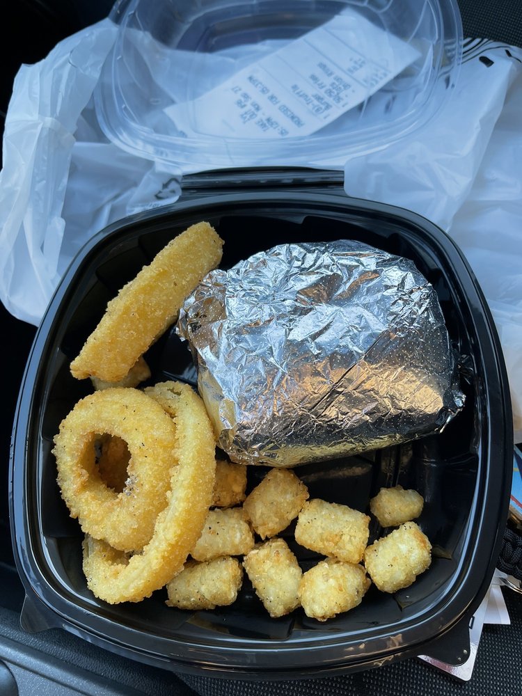 Food from Canyons Fresh Grill