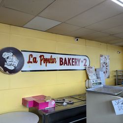 La Popular Bakery & Cake Shop - Historic!