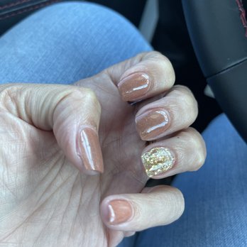 Steluna Nail Spa - Descuadradas totalmente me daño la forma de mi uña... - Nail Salons Near Me - Pembroke Pines, Florida